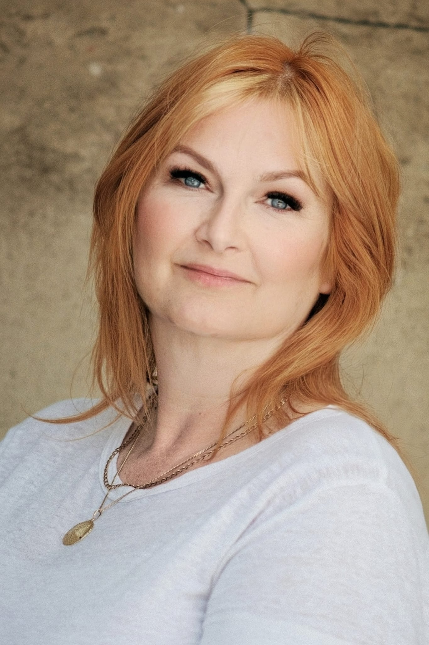 The Healing Power of Sound: A Fundamental Therapeutic Guide by Lzy Cooper